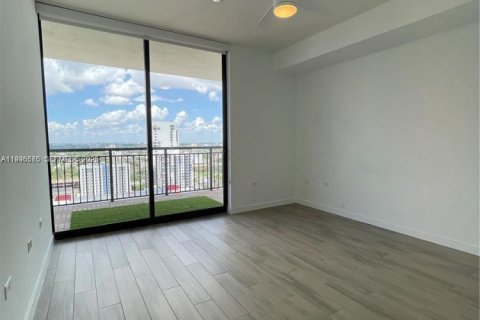 Купить кондоминиум в Майами, Флорида 1 спальня, 76.09м2, № 2067743 - фото 8