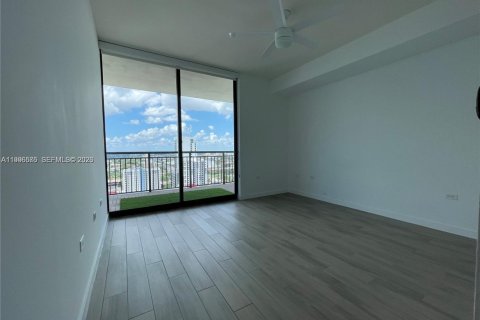 Купить кондоминиум в Майами, Флорида 1 спальня, 76.09м2, № 2067743 - фото 6