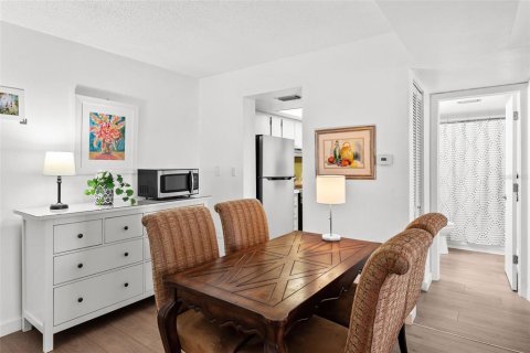 Copropriété à vendre à Clearwater, Floride: 2 chambres, 77.11 m2 № 1917020 - photo 13