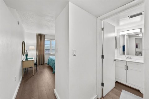 Copropriété à vendre à Clearwater, Floride: 2 chambres, 77.11 m2 № 1917020 - photo 18