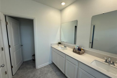 Adosado en alquiler en Davenport, Florida, 3 dormitorios, 1709572.65 m2 № 1816899 - foto 17