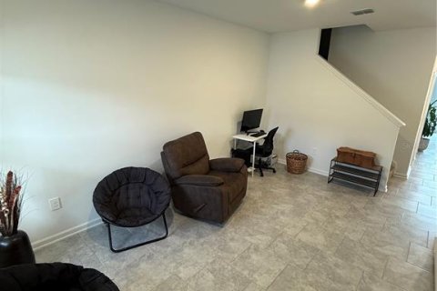 Adosado en alquiler en Davenport, Florida, 3 dormitorios, 1709572.65 m2 № 1816899 - foto 2