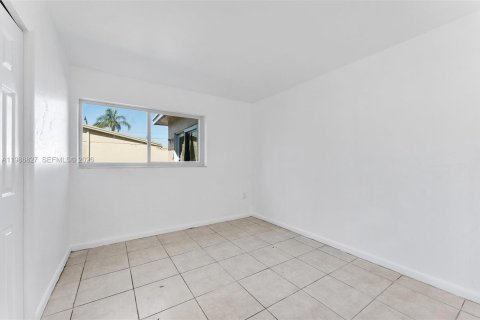 Villa ou maison à vendre à Pompano Beach, Floride: 4 chambres, 135.73 m2 № 2058098 - photo 15