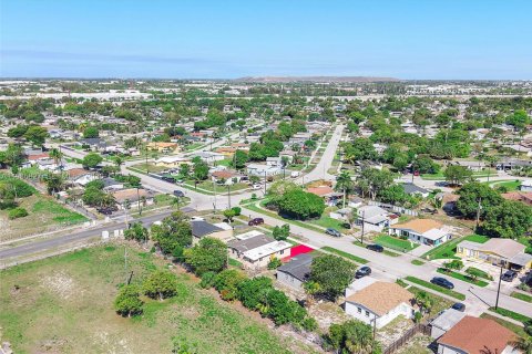 Villa ou maison à vendre à Pompano Beach, Floride: 4 chambres, 135.73 m2 № 2058098 - photo 30