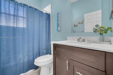House in Coconut Creek, Florida 4 bedrooms, 178 sq.m. № 1713848 - photo 21