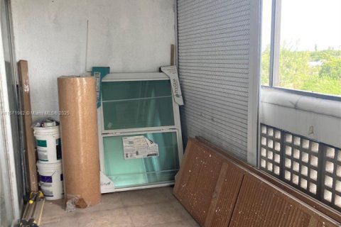 Condominio en venta en Lauderhill, Florida, 1 dormitorio, 78.97 m2 № 1394263 - foto 10