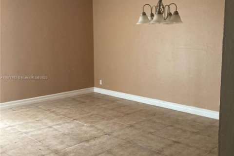 Condominio en venta en Lauderhill, Florida, 1 dormitorio, 78.97 m2 № 1394263 - foto 12