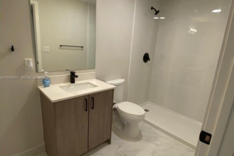 Снять в аренду таунхаус в Хомстед, Флорида 1 спальня, 129.88м2, № 2004235 - фото 3