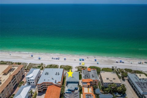 Condo in Indian Rocks Beach, Florida, 2 bedrooms  № 1542924 - photo 3