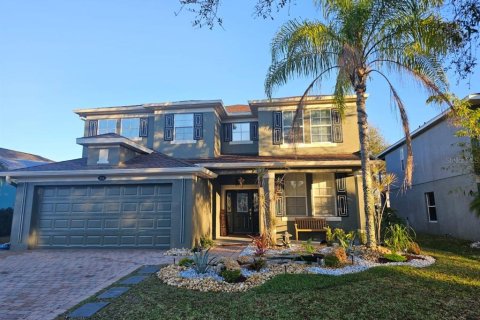 House in Davenport, Florida 5 bedrooms, 299.24 sq.m. № 2091510