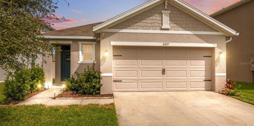 Casa en Odessa, Florida 3 dormitorios, 139.73 m2 № 1898898