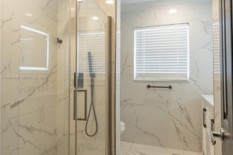 Casa en venta en Pembroke Pines, Florida, 3 dormitorios, 151.24 m2 № 2000346 - foto 15