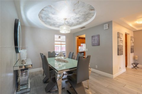 Casa en venta en Pembroke Pines, Florida, 3 dormitorios, 151.24 m2 № 2000346 - foto 6