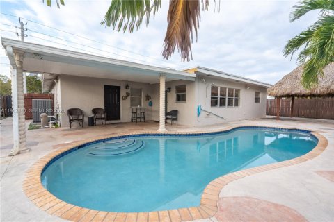 Casa en venta en Pembroke Pines, Florida, 3 dormitorios, 151.24 m2 № 2000346 - foto 25