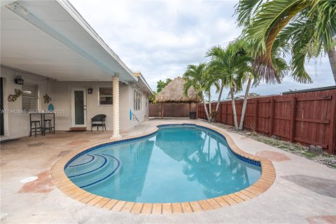 Casa en Pembroke Pines, Florida 3 dormitorios, 151.24 m2 № 2000346