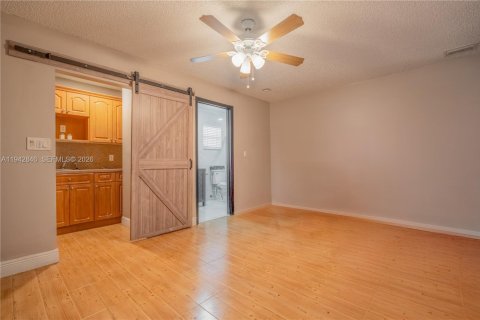 Casa en venta en Pembroke Pines, Florida, 3 dormitorios, 151.24 m2 № 2000346 - foto 16