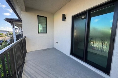 Townhouse in URBANA in Doral, Florida 3 bedrooms, 219.81 sq.m. № 1972313 - photo 21