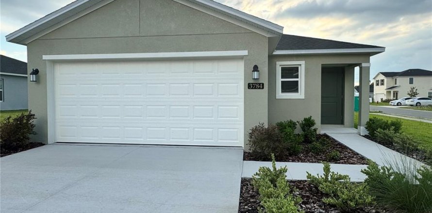 House in Ocala, Florida 3 bedrooms, 132.76 sq.m. № 2378106