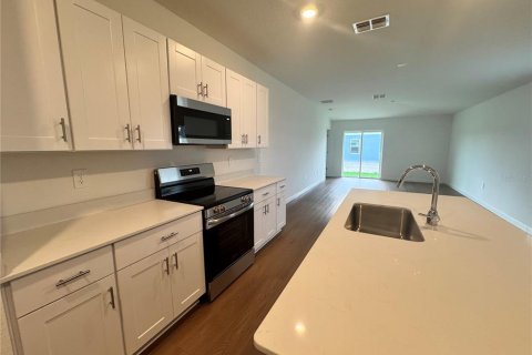 House in Ocala, Florida 3 bedrooms, 132.76 sq.m. № 2378106 - photo 8