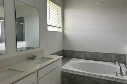 Villa ou maison à louer à Davenport, Floride: 3 chambres, 173.17 m2 № 1831783 - photo 4