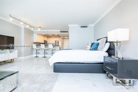 Condo in Hollywood, Florida  № 1953531 - photo 14