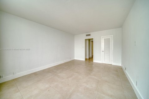 Copropriété à vendre à Miami Beach, Floride: 1 chambre, 79.15 m2 № 1887984 - photo 22