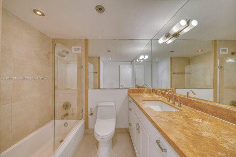 Copropriété à vendre à Miami Beach, Floride: 1 chambre, 79.15 m2 № 1887984 - photo 25