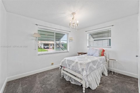 House in Tamarac, Florida 2 bedrooms, 122.45 sq.m. № 2087017 - photo 17