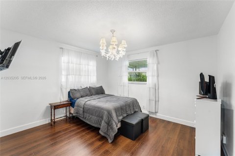 House in Tamarac, Florida 2 bedrooms, 122.45 sq.m. № 2087017 - photo 14