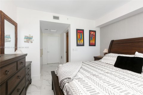 Снять в аренду кондоминиум в Санни-Айлс-Бич, Флорида 3 спальни, 175.77м2, № 1945413 - фото 16