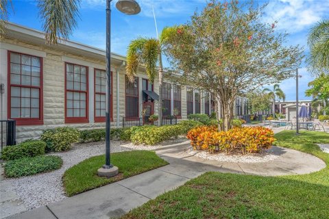 Condo in Tampa, Florida, 1 bedroom  № 2358090 - photo 3
