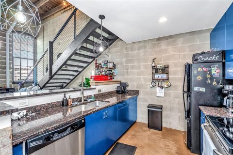 Condo in Tampa, Florida, 1 bedroom  № 2358090 - photo 9