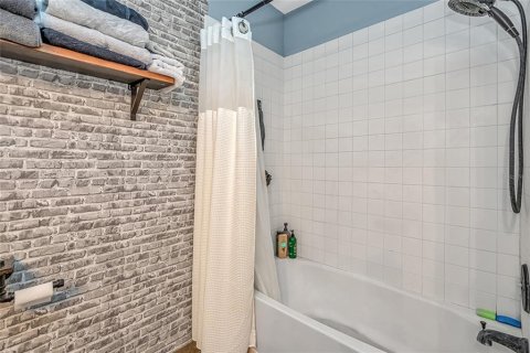 Condo in Tampa, Florida, 1 bedroom  № 2358090 - photo 26