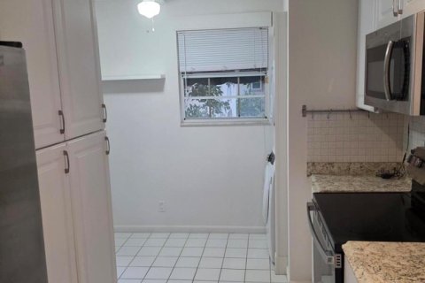 Condo in Boca Raton, Florida, 2 bedrooms  № 2240720 - photo 10