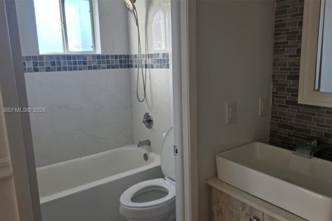 Copropriété à louer à Miami, Floride: 2 chambres, 98.48 m2 № 2023669 - photo 25