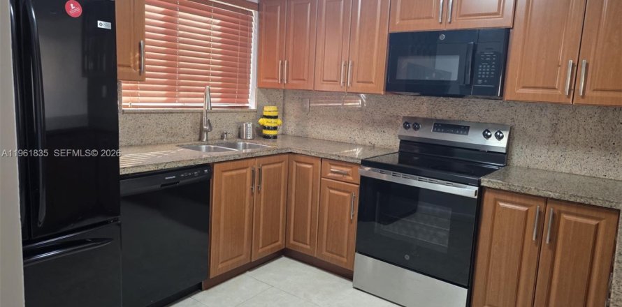 Condo à Miami, Floride, 2 chambres № 2023669