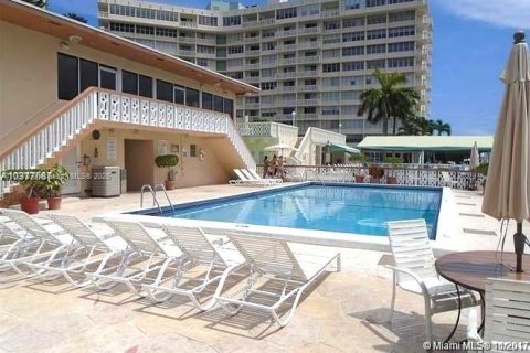 Copropriété à vendre à Hallandale Beach, Floride: 1 chambre, 60.01 m2 № 1956737 - photo 10