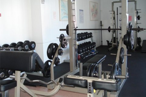 Copropriété à vendre à Hallandale Beach, Floride: 1 chambre, 60.01 m2 № 1956737 - photo 12