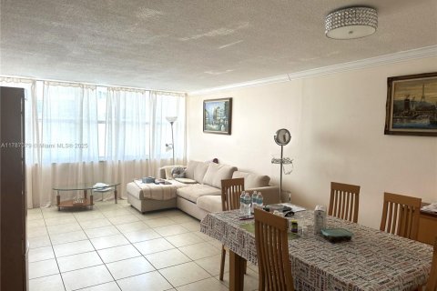 Copropriété à vendre à Hallandale Beach, Floride: 1 chambre, 60.01 m2 № 1956737 - photo 1