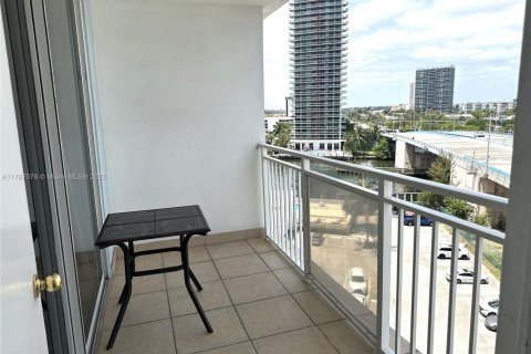 Copropriété à vendre à Hallandale Beach, Floride: 1 chambre, 60.01 m2 № 1956737 - photo 4