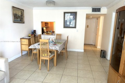 Copropriété à vendre à Hallandale Beach, Floride: 1 chambre, 60.01 m2 № 1956737 - photo 2