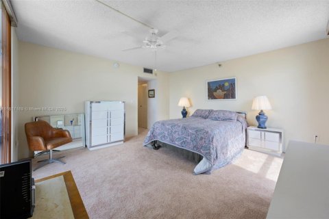 Condominio en venta en Aventura, Florida, 2 dormitorios, 112.78 m2 № 1238719 - foto 15