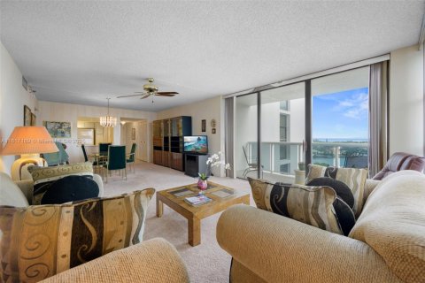 Condominio en venta en Aventura, Florida, 2 dormitorios, 112.78 m2 № 1238719 - foto 11