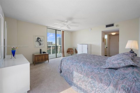 Condominio en venta en Aventura, Florida, 2 dormitorios, 112.78 m2 № 1238719 - foto 17