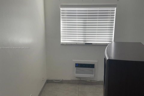 Снять в аренду кондоминиум в Холливуд, Флорида 1 спальня, 55.46м2, № 1974380 - фото 5