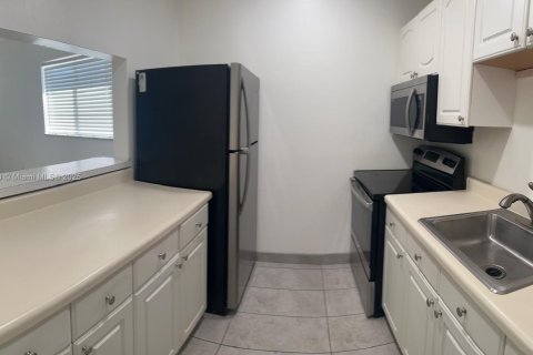 Снять в аренду кондоминиум в Холливуд, Флорида 1 спальня, 55.46м2, № 1974380 - фото 3