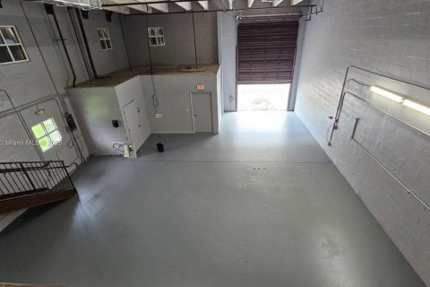 Commercial property in Miami, Florida № 1948781 - photo 14