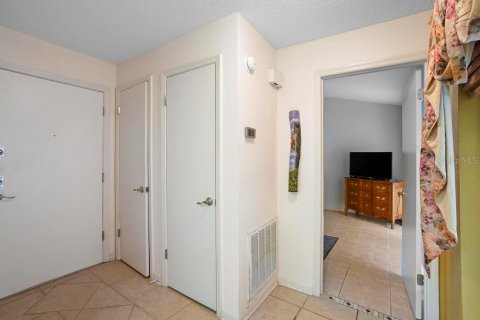 Condo in Orlando, Florida, 2 bedrooms  № 1733224 - photo 14