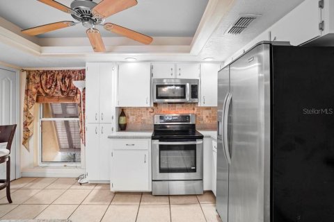 Condo in Orlando, Florida, 2 bedrooms  № 1733224 - photo 11