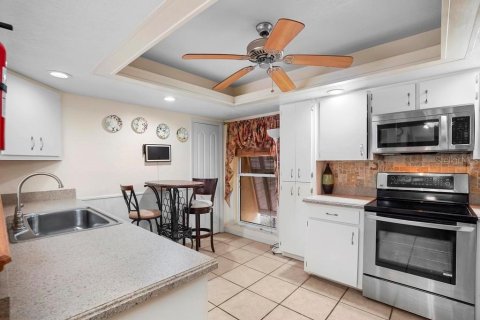 Condo in Orlando, Florida, 2 bedrooms  № 1733224 - photo 10